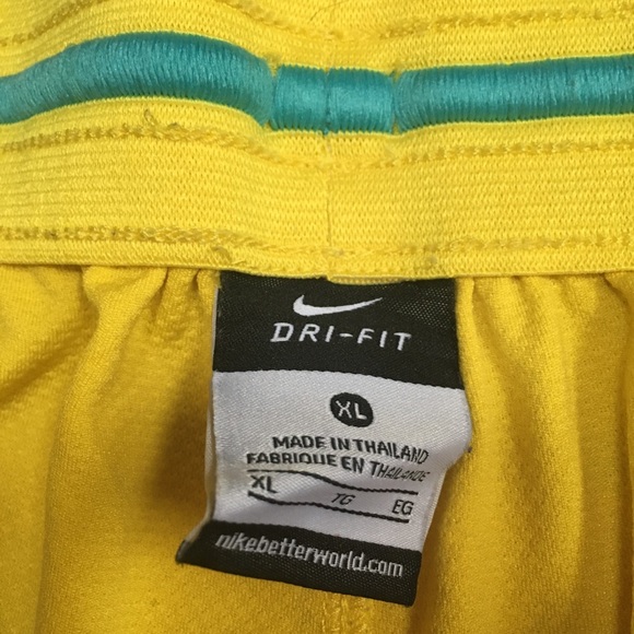 Nike Dri-Fit Basketball Shorts (XL) - Picture 2 of 3